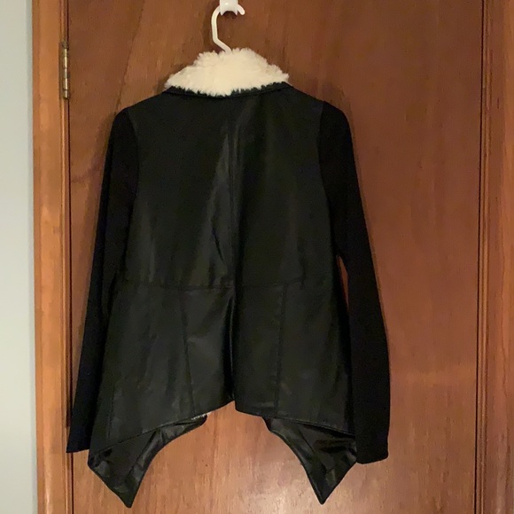 JACK black leather jacket with fur trim - Picture 2 of 2